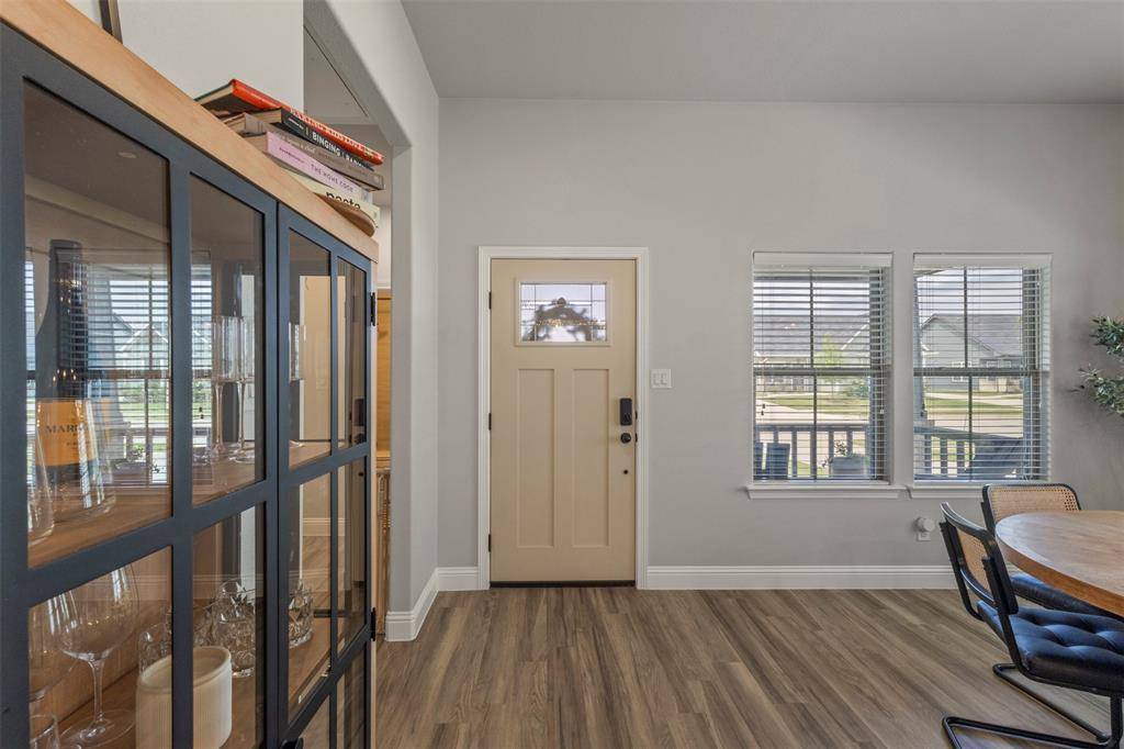 616 Charlotte Lane, Burleson, TX 76028