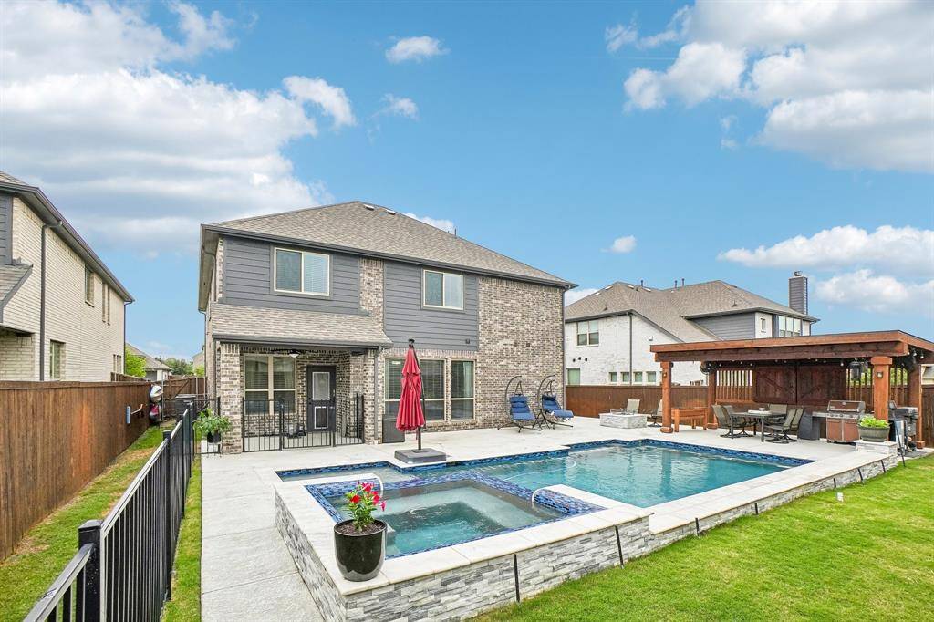 1605 Benny Lane, Little Elm, TX 75068