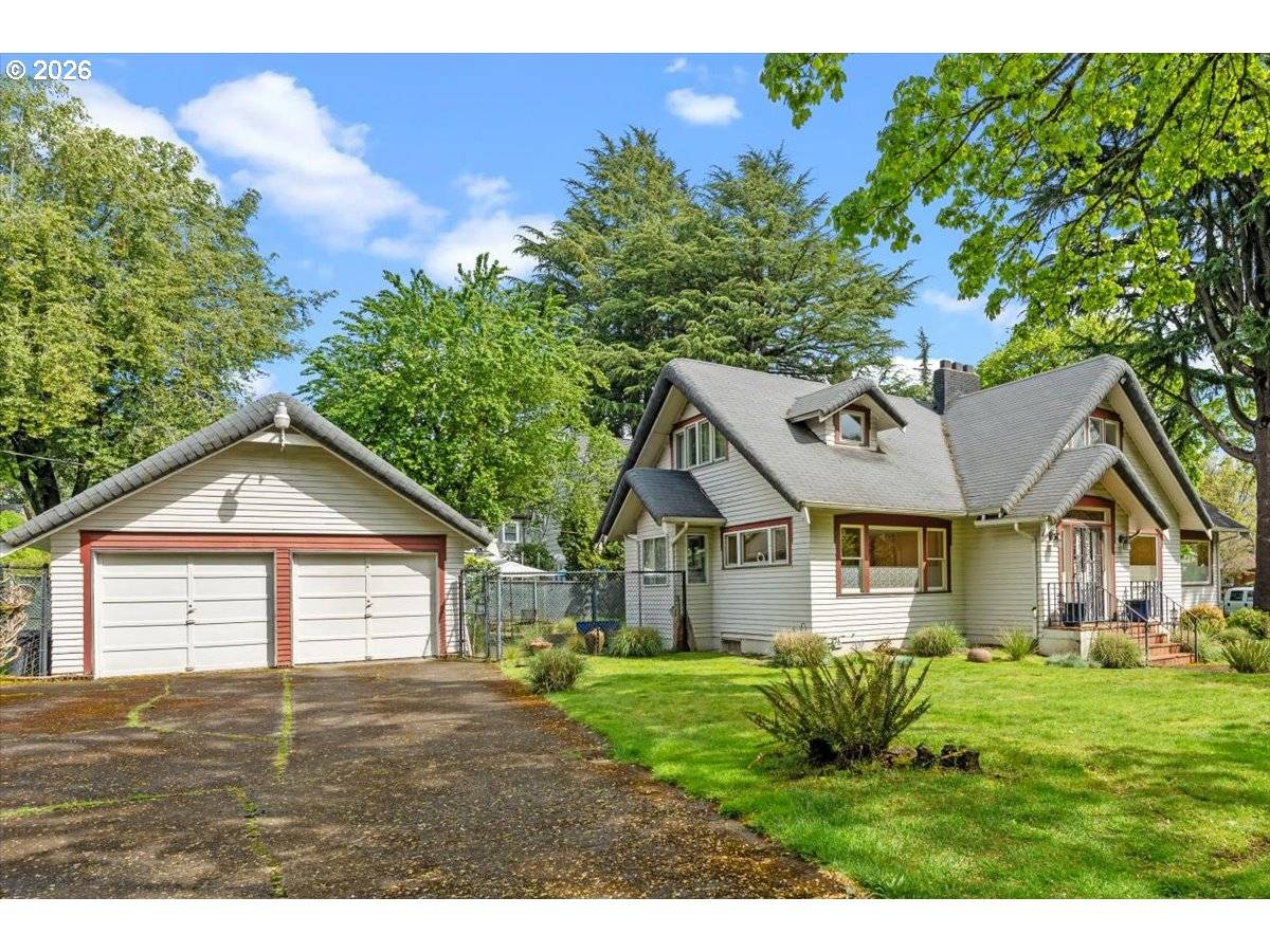 651 SE MANCHESTER PL, Portland, OR 97202