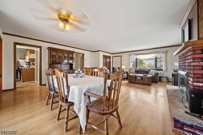 125 Merritt Ave, Bergenfield Boro, NJ 07621