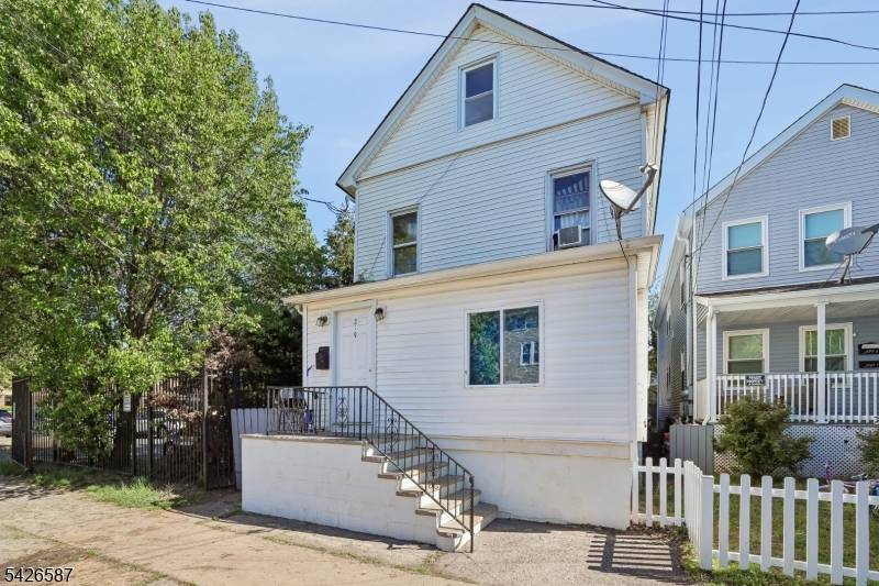 219 Seaman St, New Brunswick City, NJ 08901