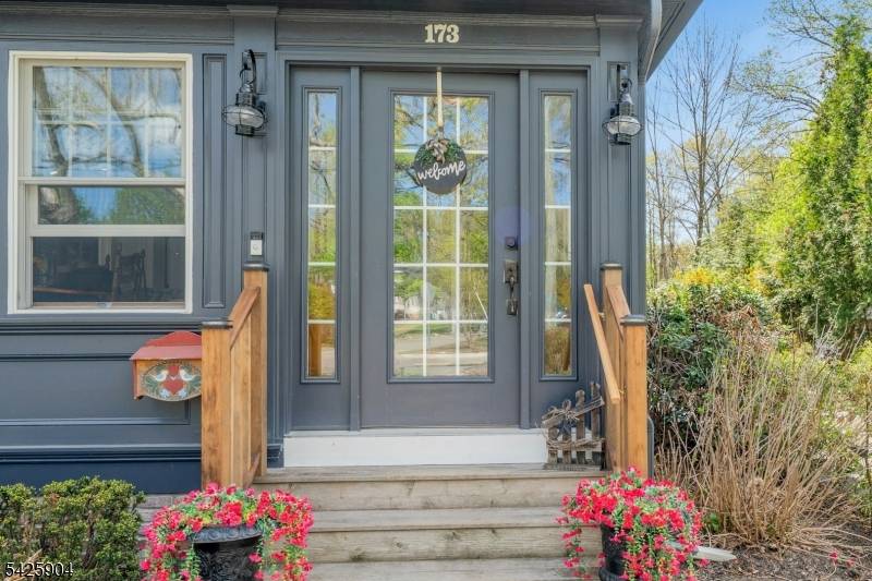 173 Myrtle Ave, Allendale Boro, NJ 07401