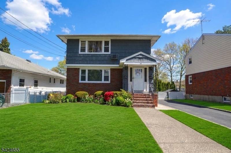 60 Scoles Ave, Clifton City, NJ 07012