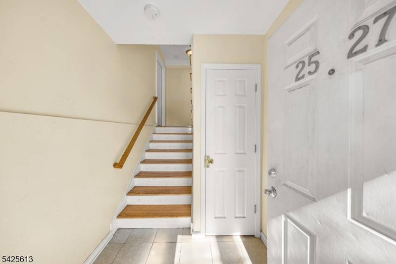 25-27 Norfolk St, Newark City, NJ 07103