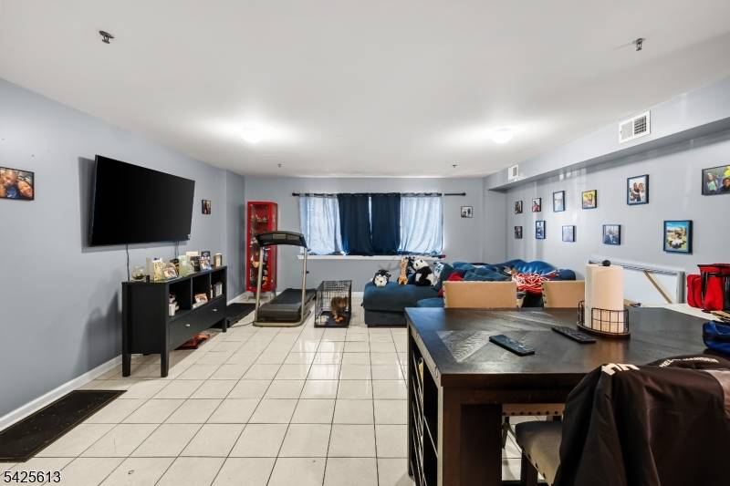 25-27 Norfolk St, Newark City, NJ 07103