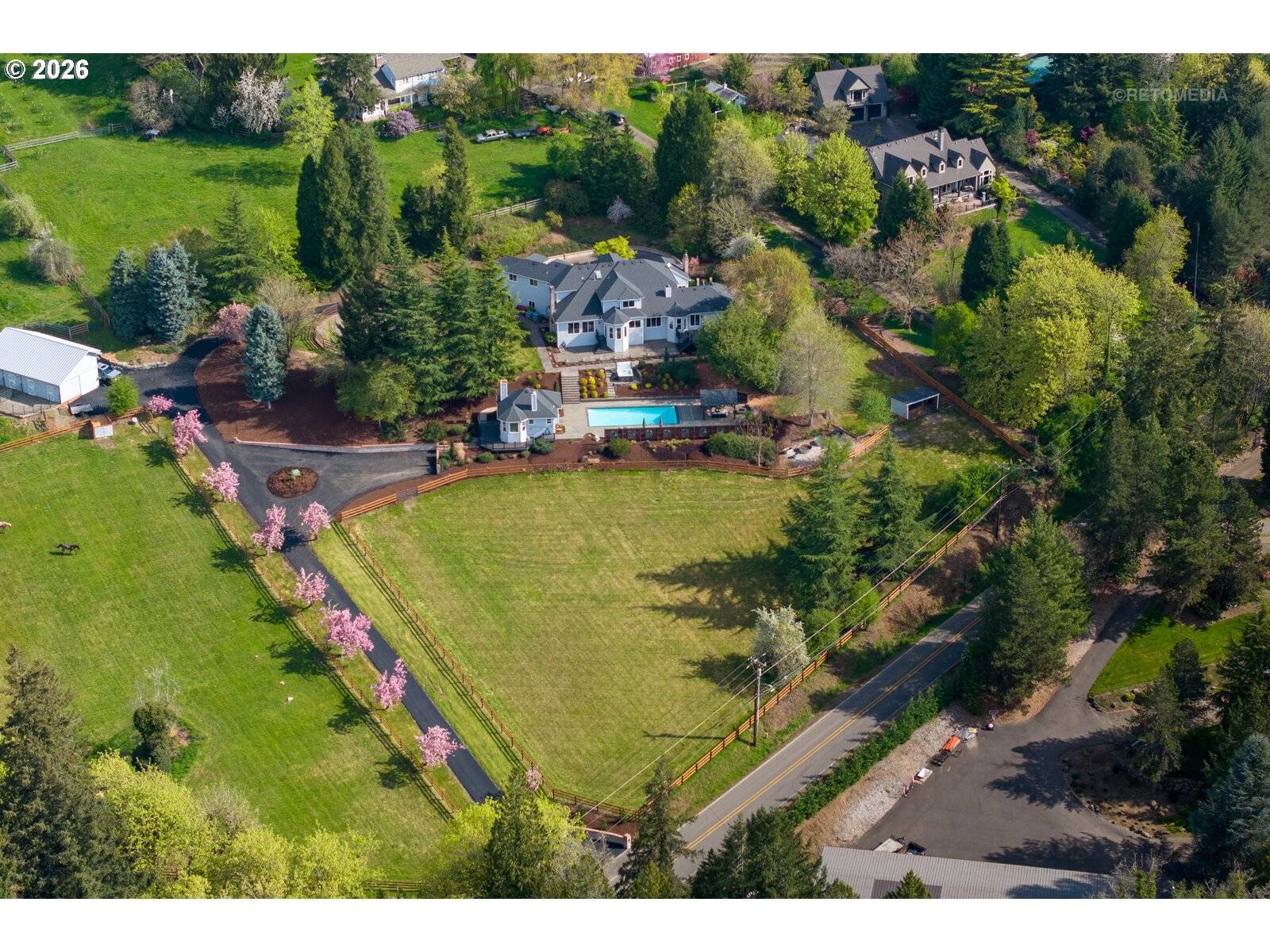 1925 CHILDS RD, Lake Oswego, OR 97034