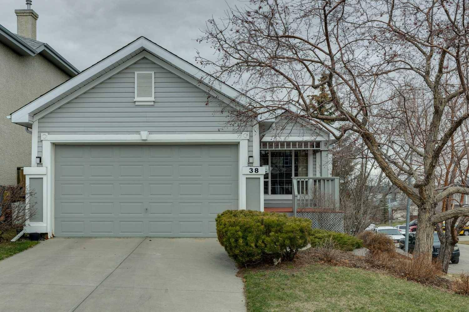 38 Citadel Peak CIR NW, Calgary, AB T3G 4E8