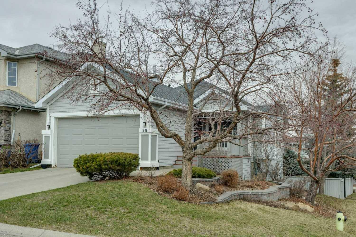 38 Citadel Peak CIR NW, Calgary, AB T3G 4E8