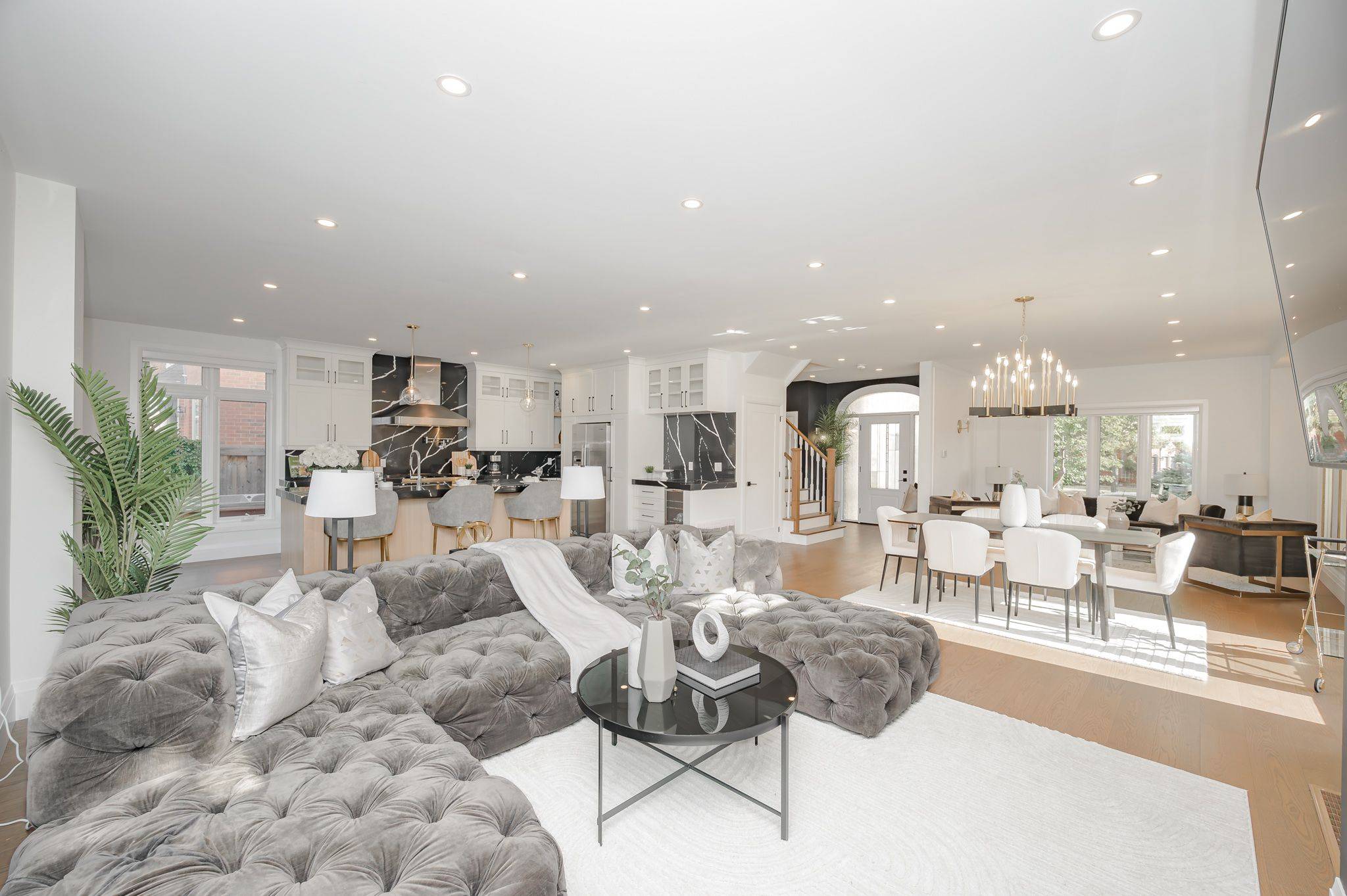 2324 Hilltop LN, Oakville, ON L6M 3M8