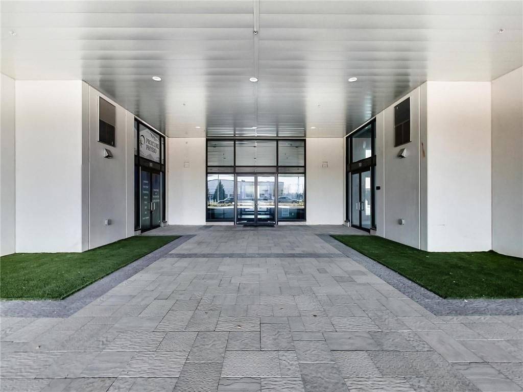 5045 Mainway BLVD #201, Burlington, ON L7L 5Z1