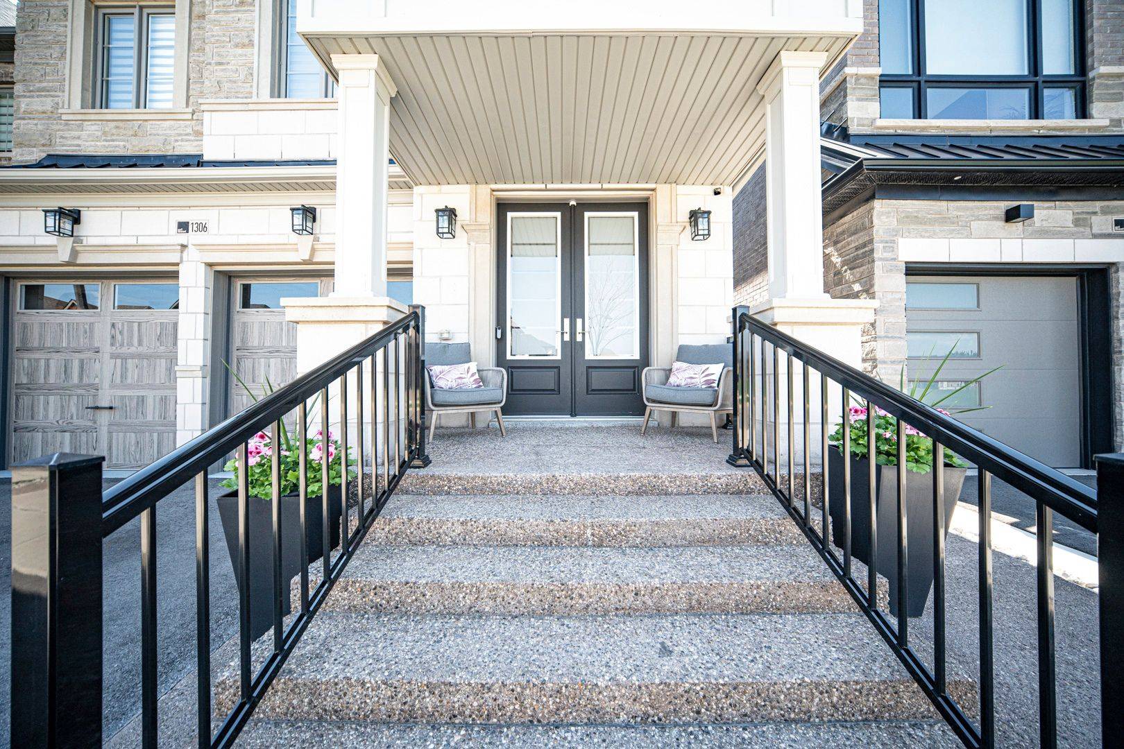 1306 Felicity GDNS, Oakville, ON L6M 5L6