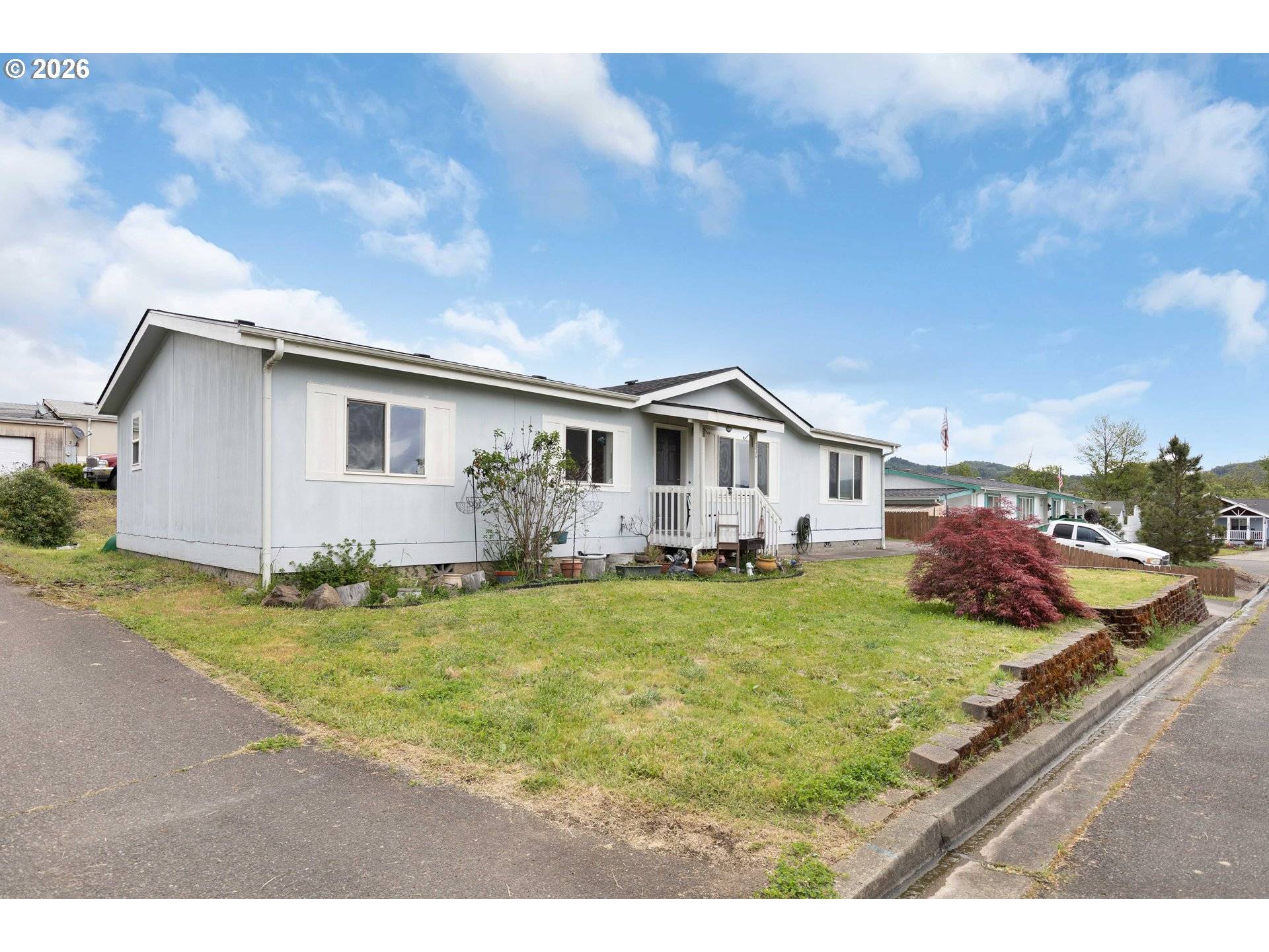 150 ADAMS LOOP, Roseburg, OR 97471