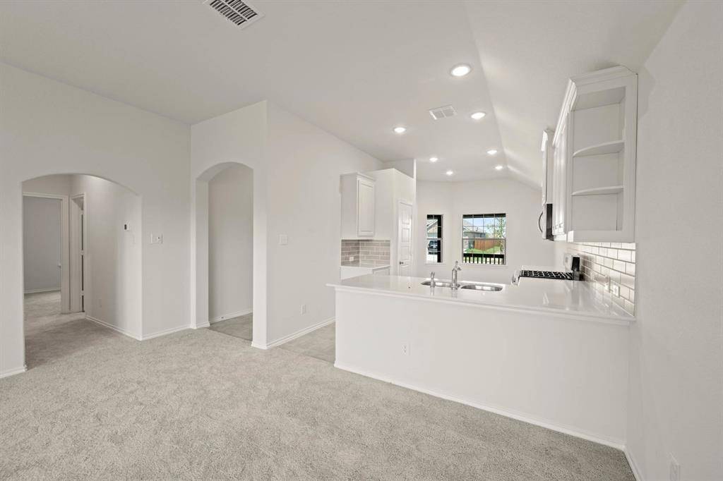 914 Madeline Lane, Cleburne, TX 76033