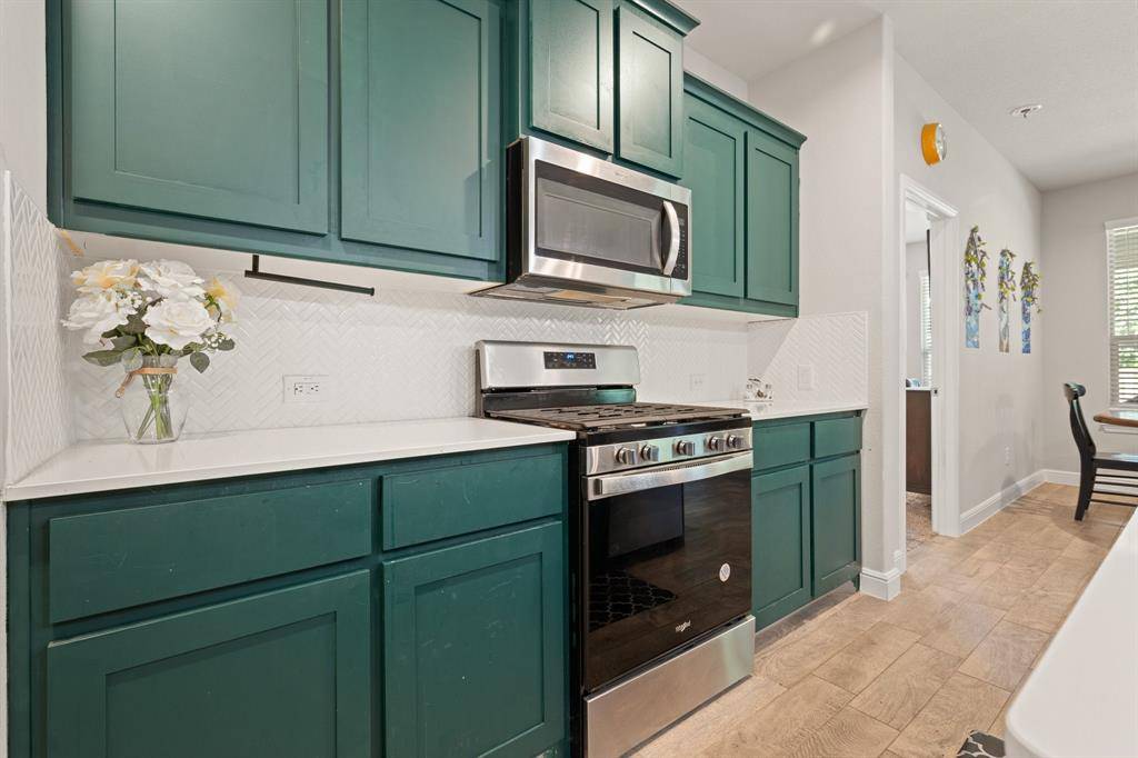 5709 Round Hill Road, Denton, TX 76210