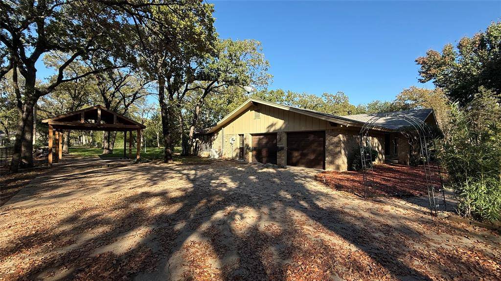 3309 Hollow Creek Road, Arlington, TX 76001