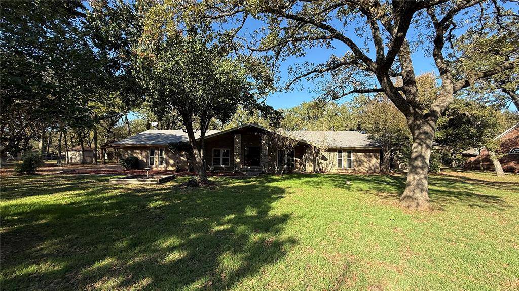3309 Hollow Creek Road, Arlington, TX 76001