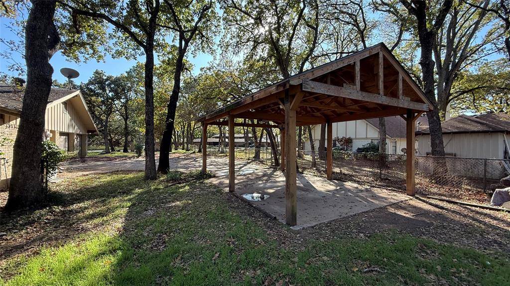 3309 Hollow Creek Road, Arlington, TX 76001