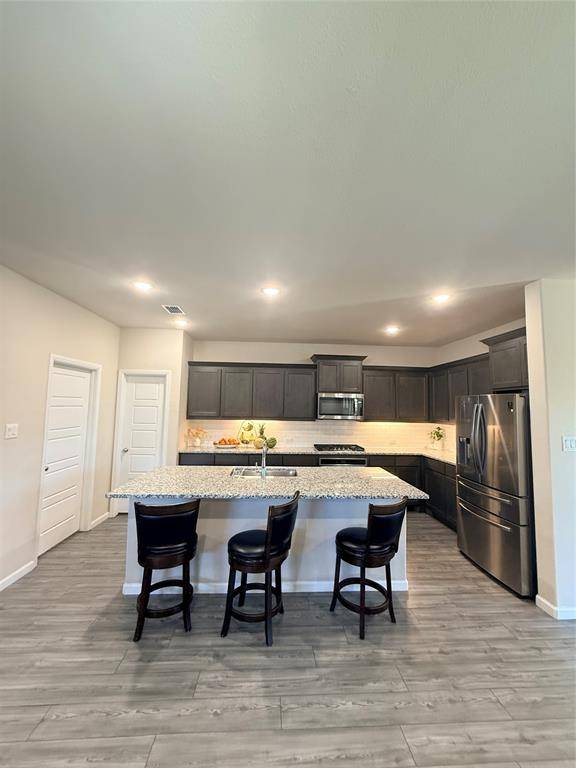 6718 Goldenrain Drive, Venus, TX 76084