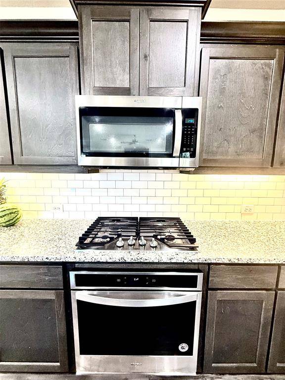 6718 Goldenrain Drive, Venus, TX 76084