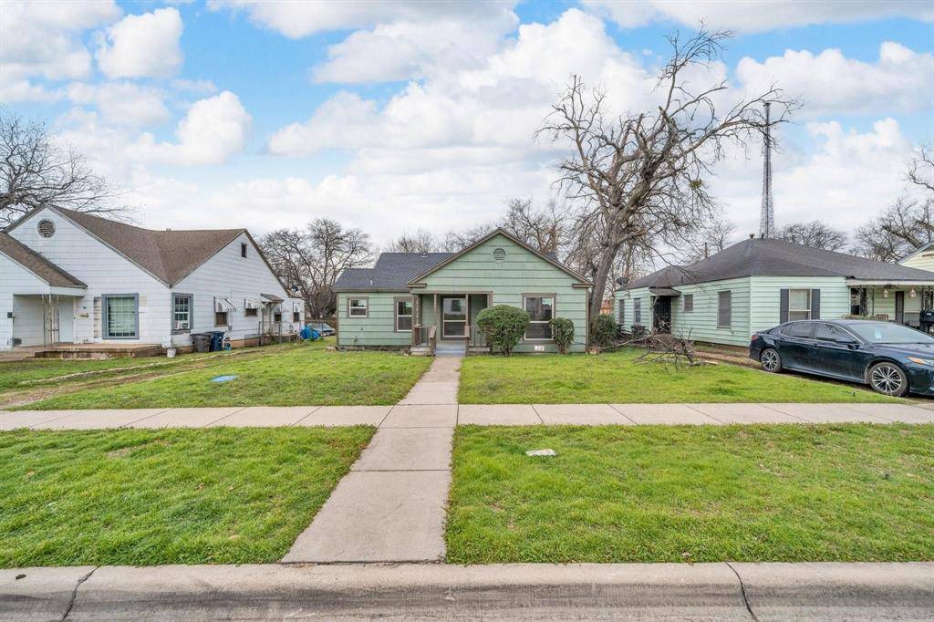 812 E Robert Street, Fort Worth, TX 76104