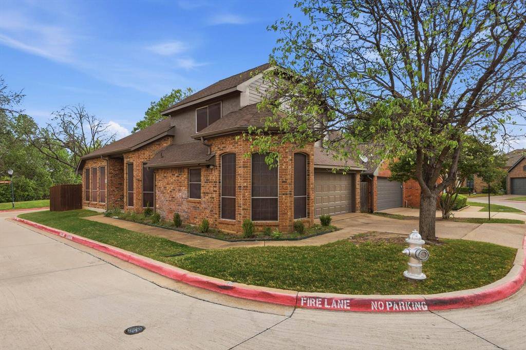 381 Arbor Lane, Euless, TX 76039