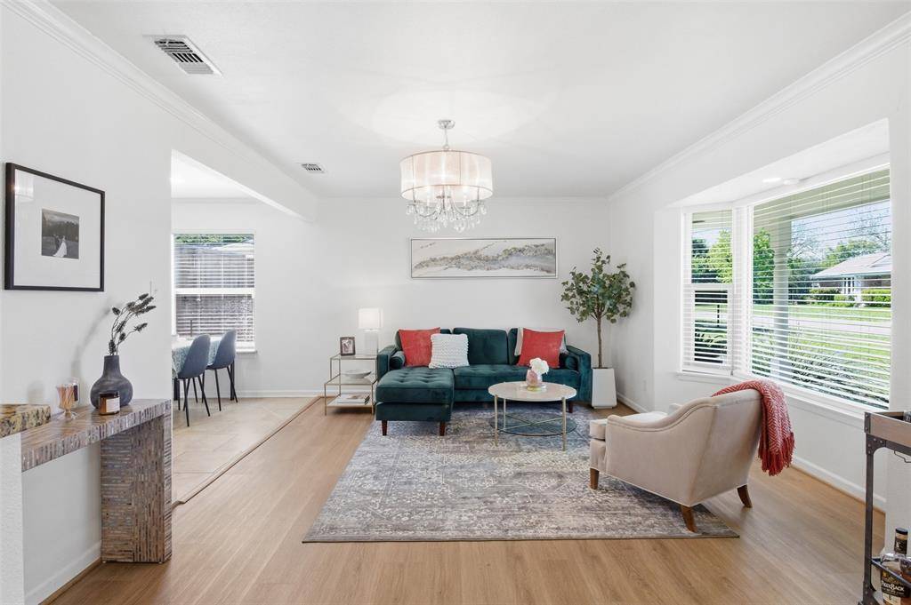 2250 Peavy Circle, Dallas, TX 75228