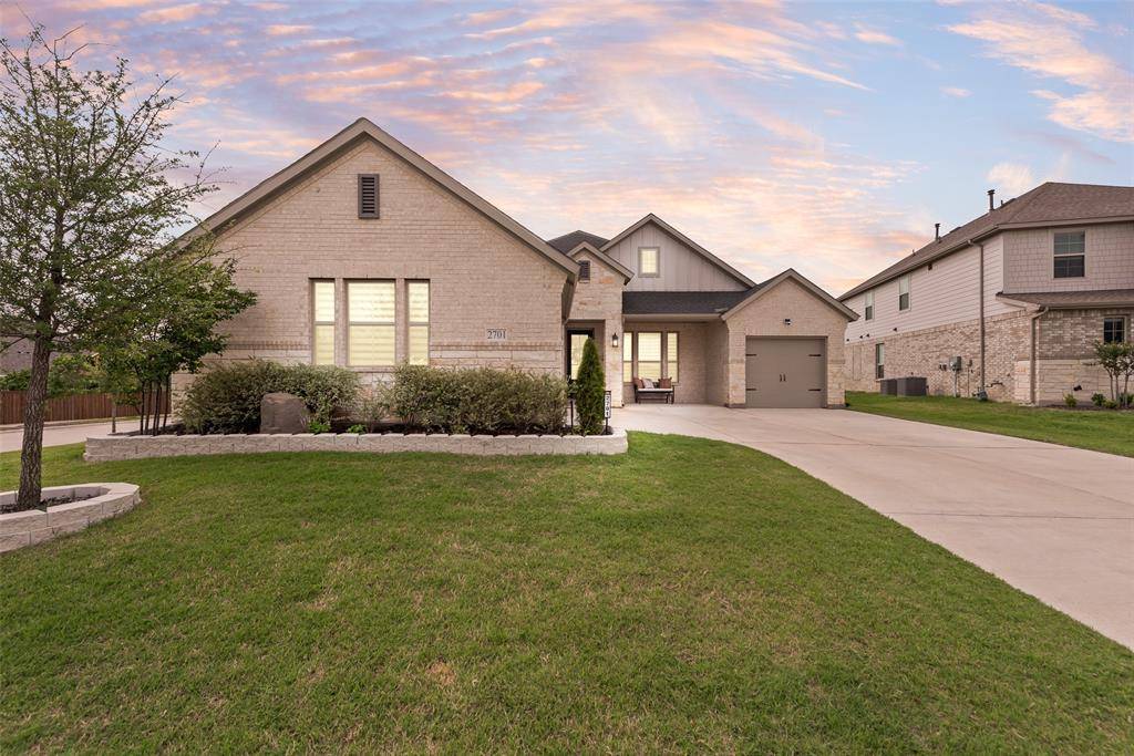 2701 Bluewood Lane, Mansfield, TX 76063