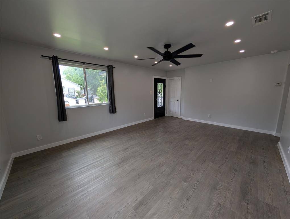 2423 Maryland Avenue, Dallas, TX 75216