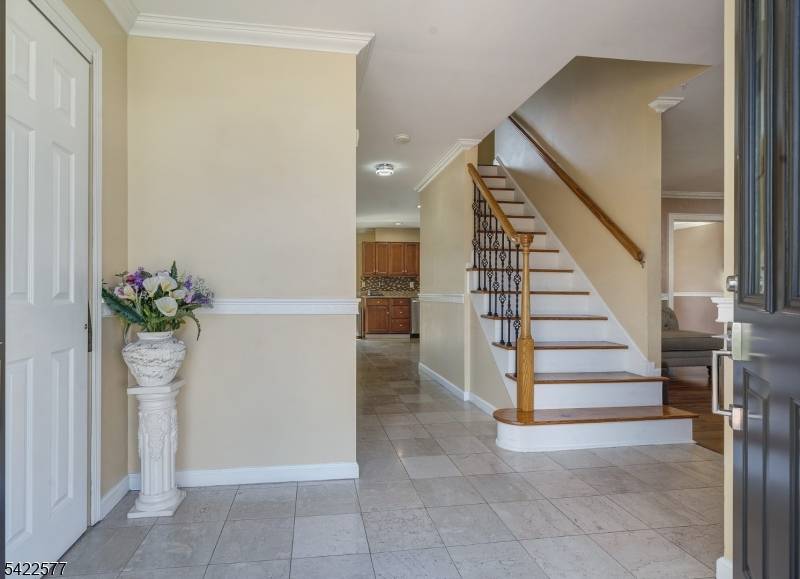 38 Johanna Court, Piscataway Twp., NJ 08854