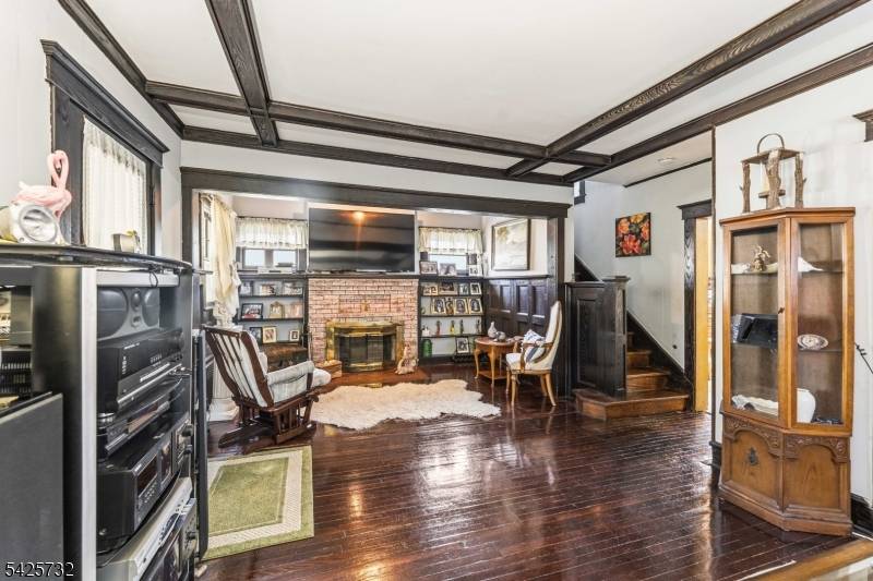 239 Walnut St, Dunellen Boro, NJ 08812