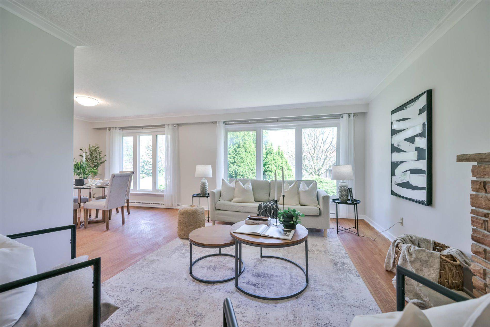 10 Gretna AVE, Toronto C13, ON M4A 2H4