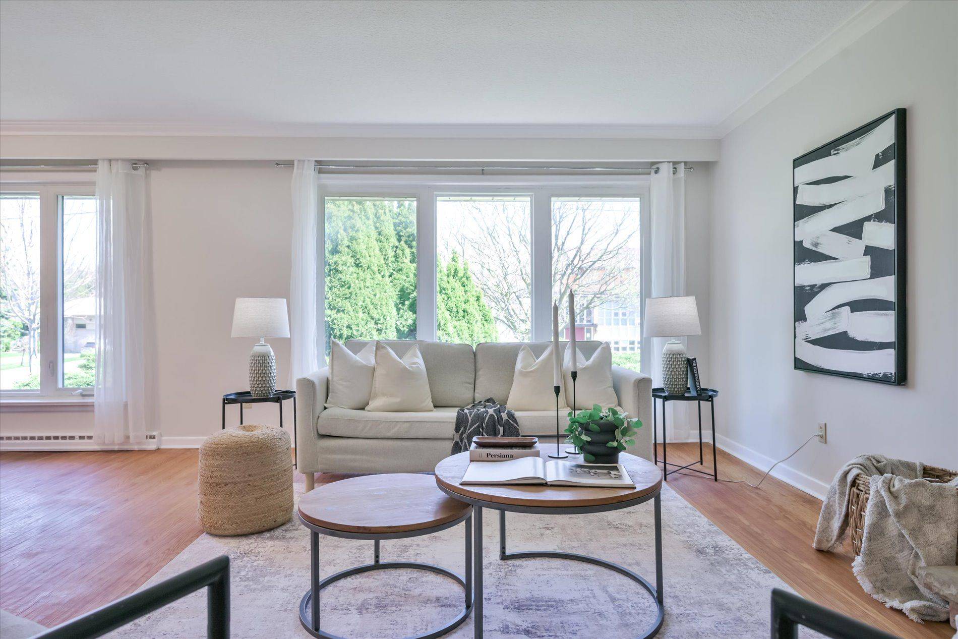 10 Gretna AVE, Toronto C13, ON M4A 2H4