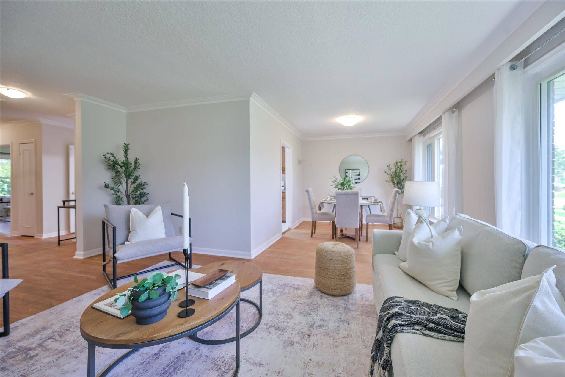 10 Gretna AVE, Toronto C13, ON M4A 2H4