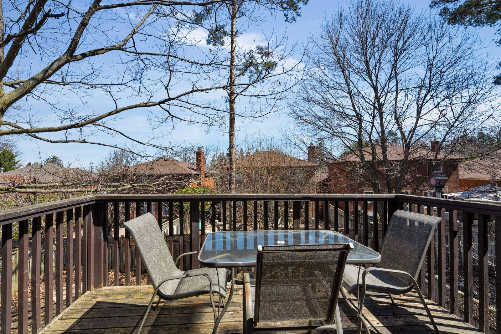 24 Geddes CRES, Barrie, ON L4N 7B2