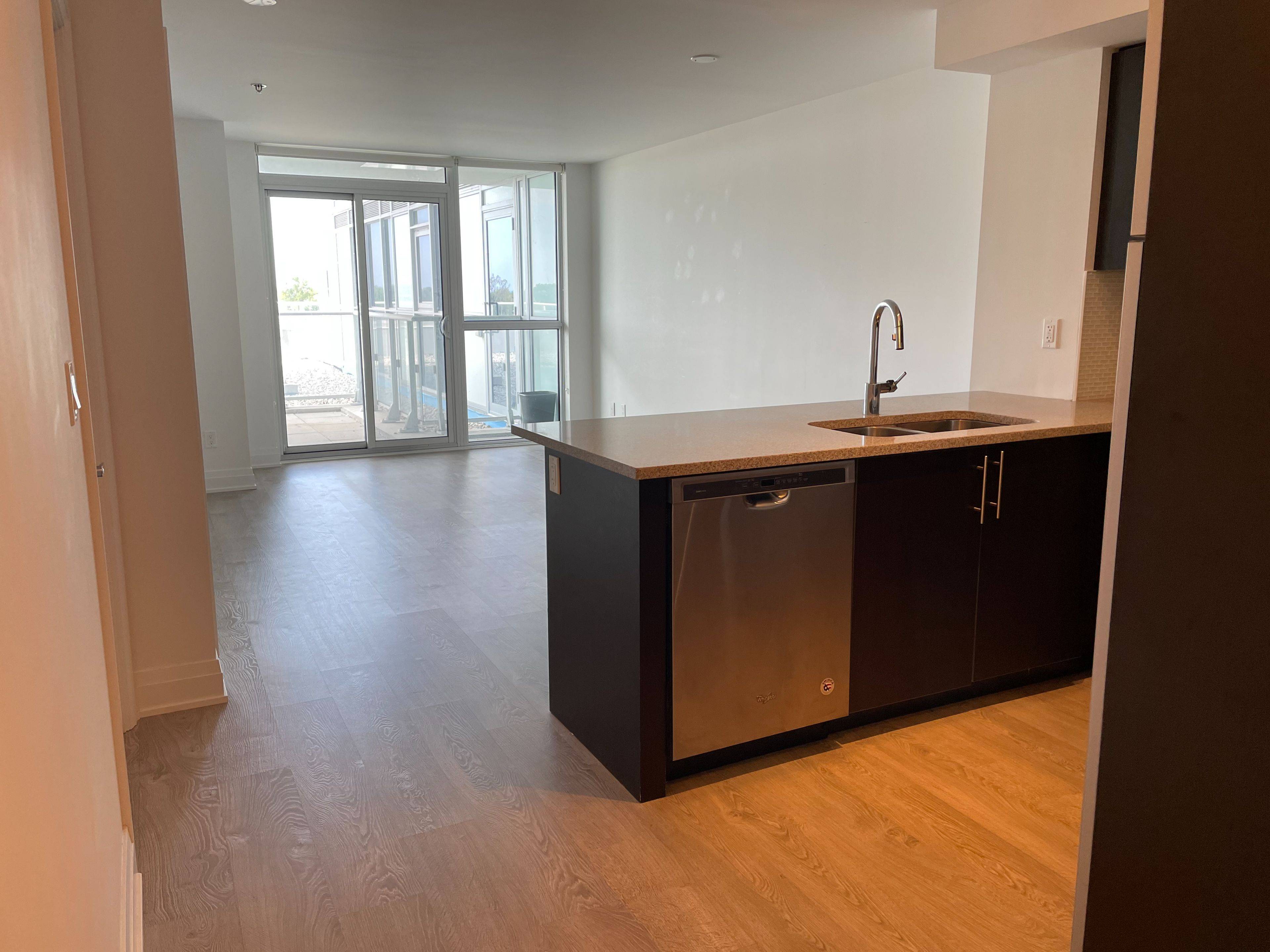 55 Speers RD #410, Oakville, ON L6K 0H9