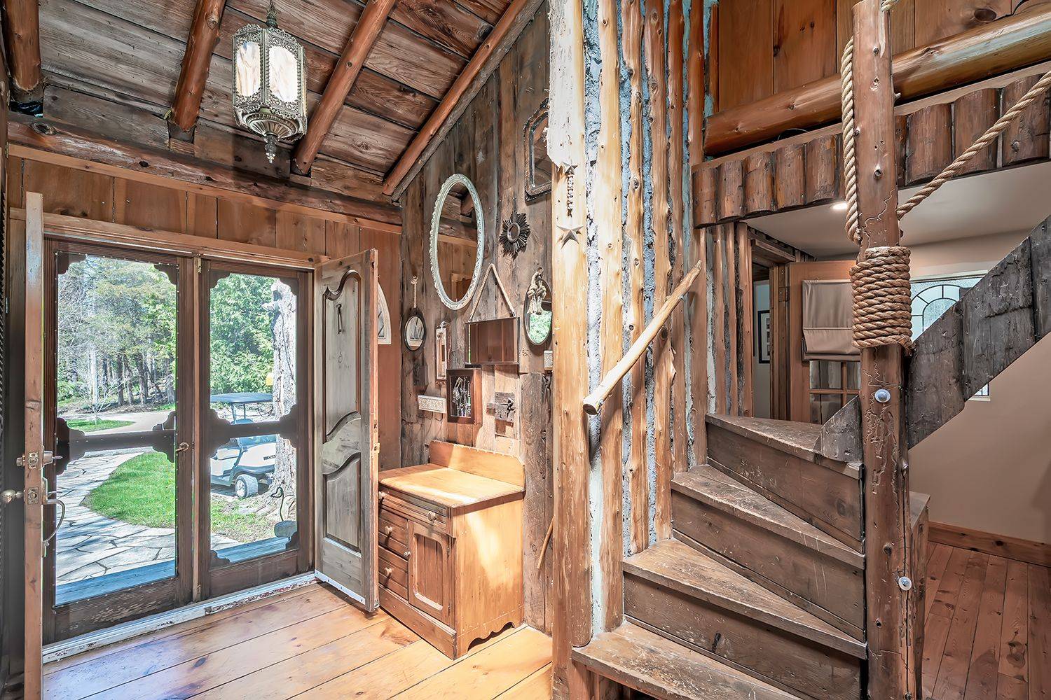 6099 Cedar GRV, Burlington, ON L7P 0N1