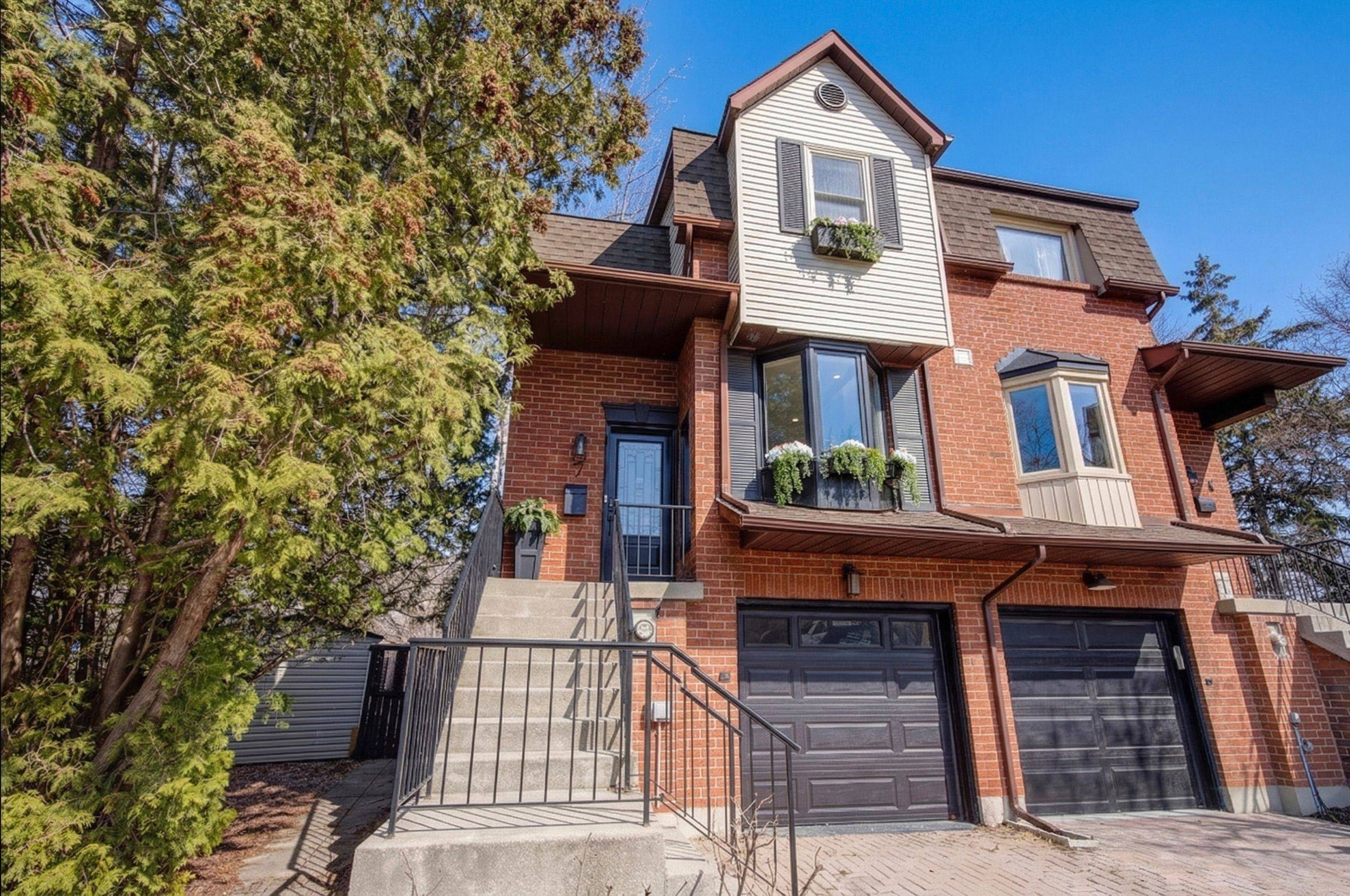 7 Normandy PL, Oakville, ON L6K 1R9