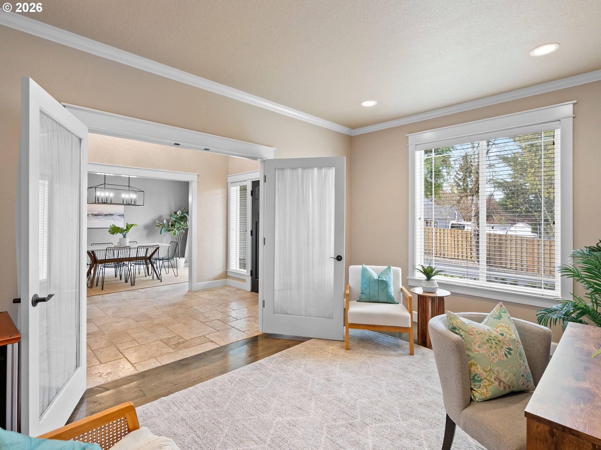 4556 SW TAYLORS FERRY RD, Portland, OR 97219