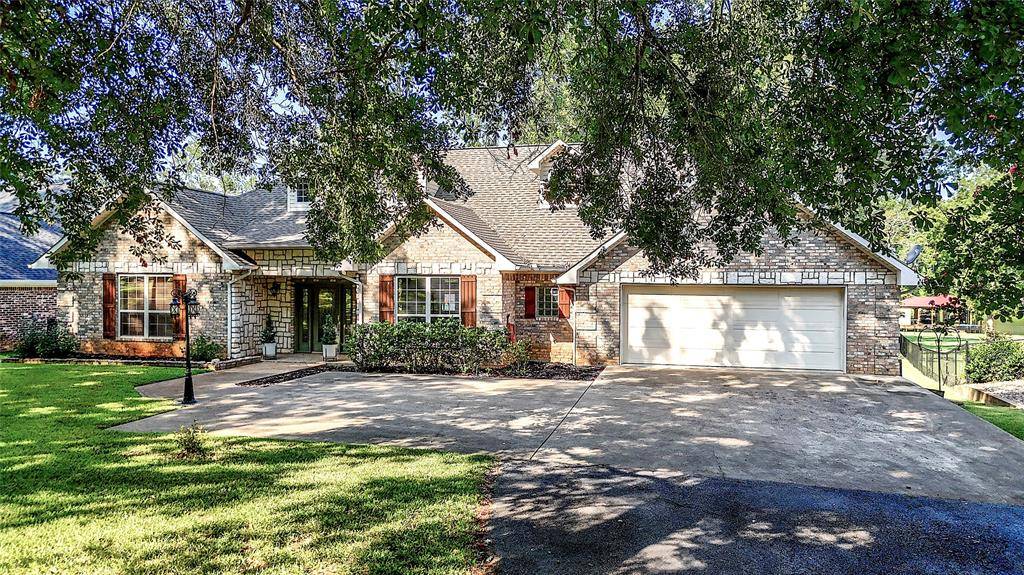 701 County Road 3608, Bullard, TX 75757