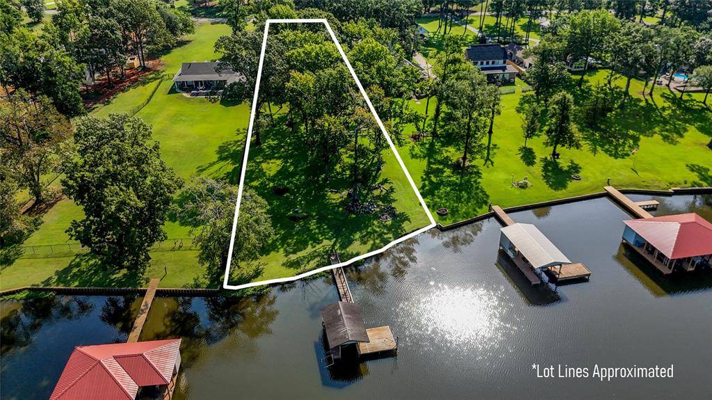 701 County Road 3608, Bullard, TX 75757