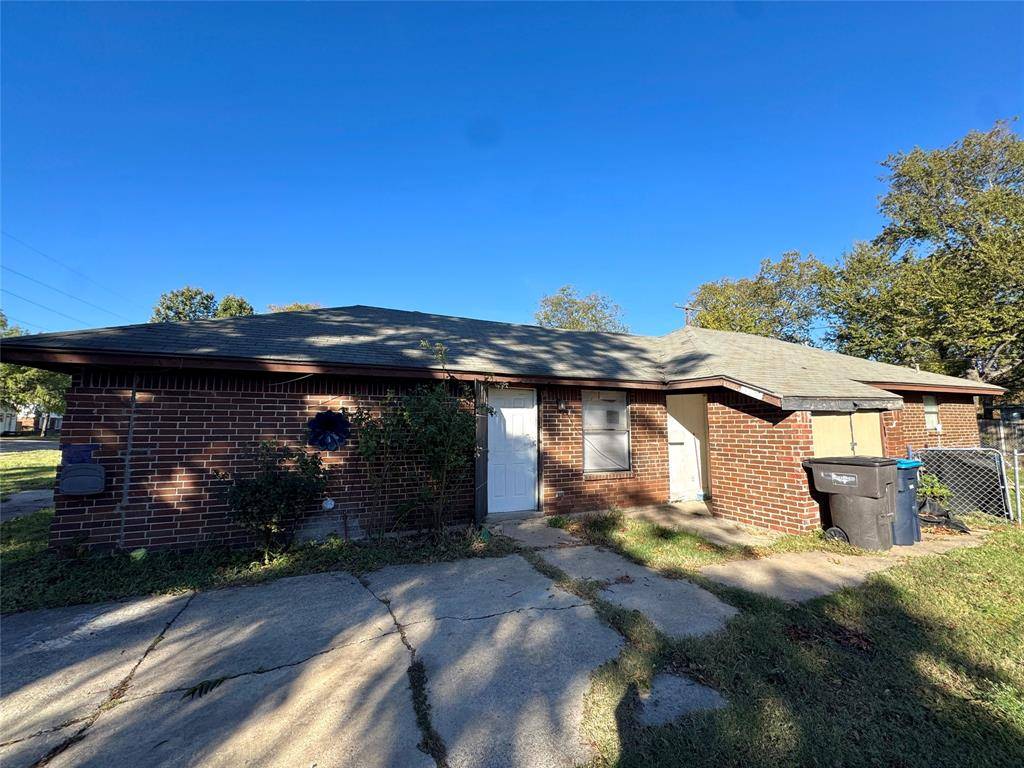 521 E Mason Street, Fort Worth, TX 76110