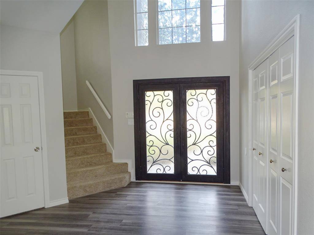 909 Hickory Knob Circle, Cedar Hill, TX 75104