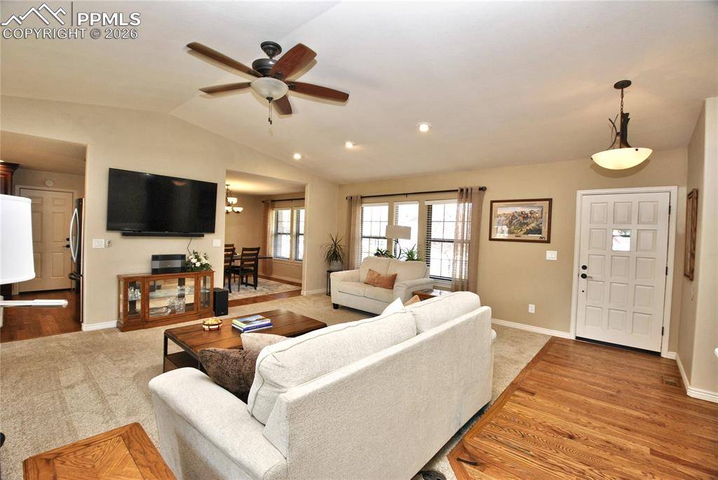 3255 Wesley LN, Colorado Springs, CO 80917