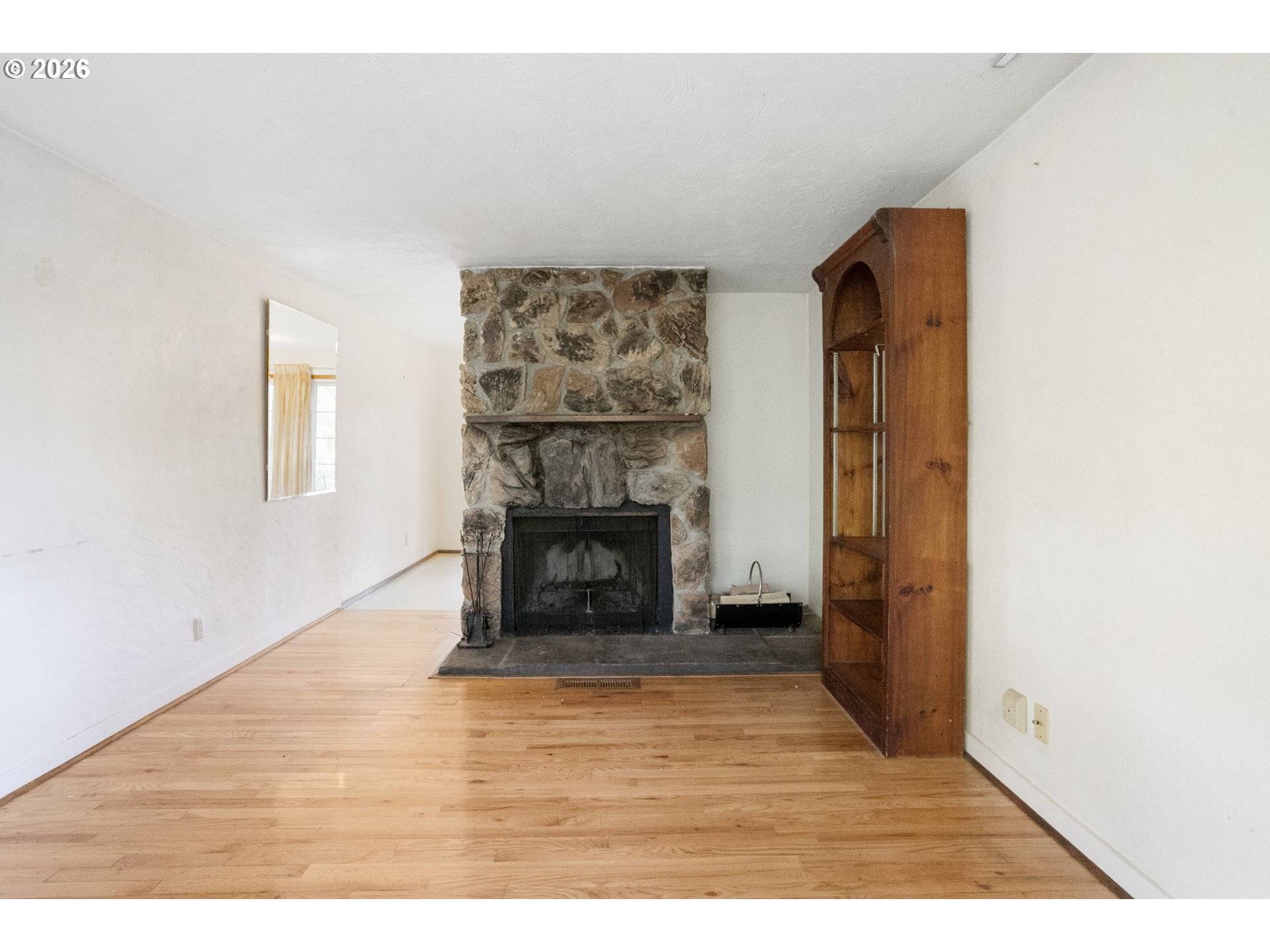 616 S 71ST ST, Springfield, OR 97478