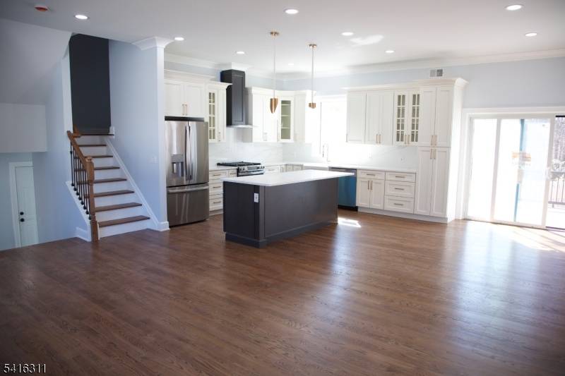 3 Cambridge Rd, East Hanover Twp., NJ 07936