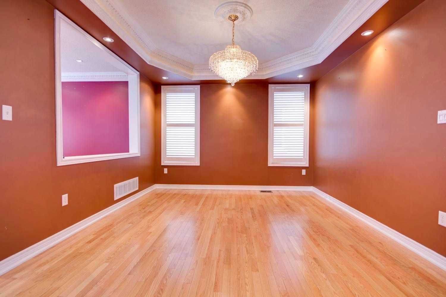 4 Spall CT, Toronto E10, ON M1C 0B2