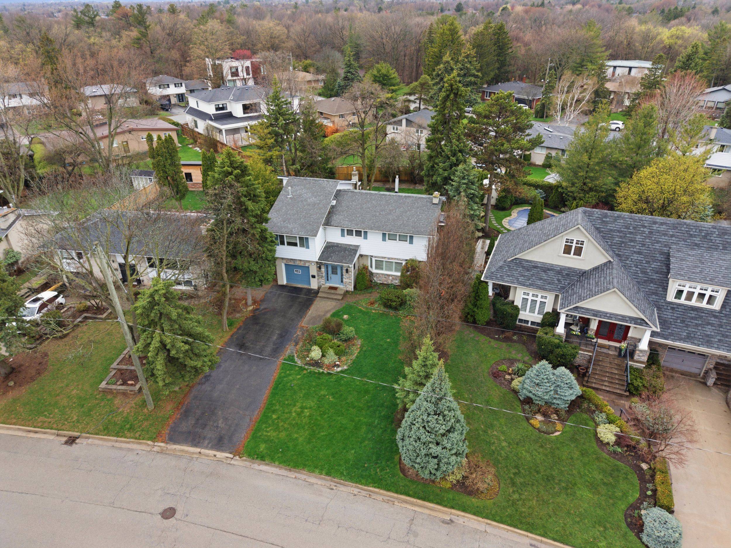525 Grand BLVD, Oakville, ON L6H 1P4