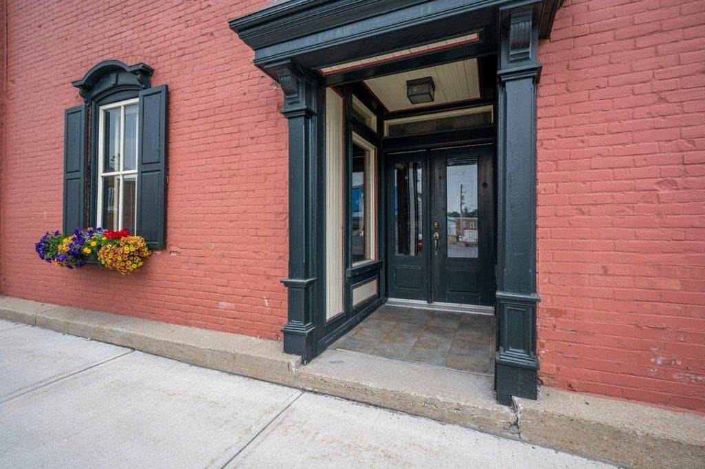 28 High ST, Champlain, ON K0B 1R0