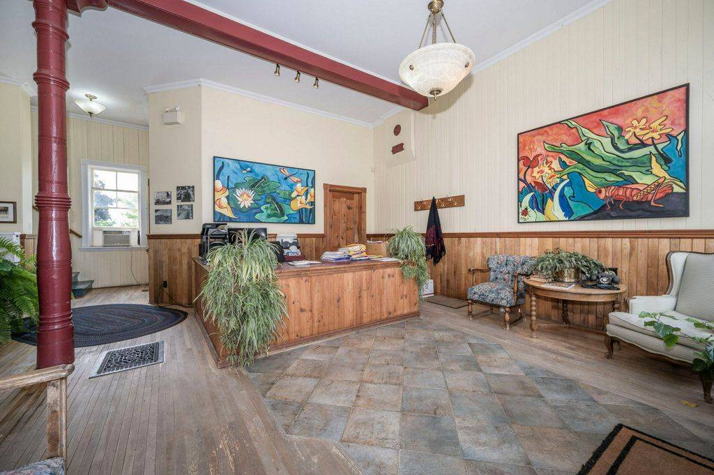 28 High ST, Champlain, ON K0B 1R0