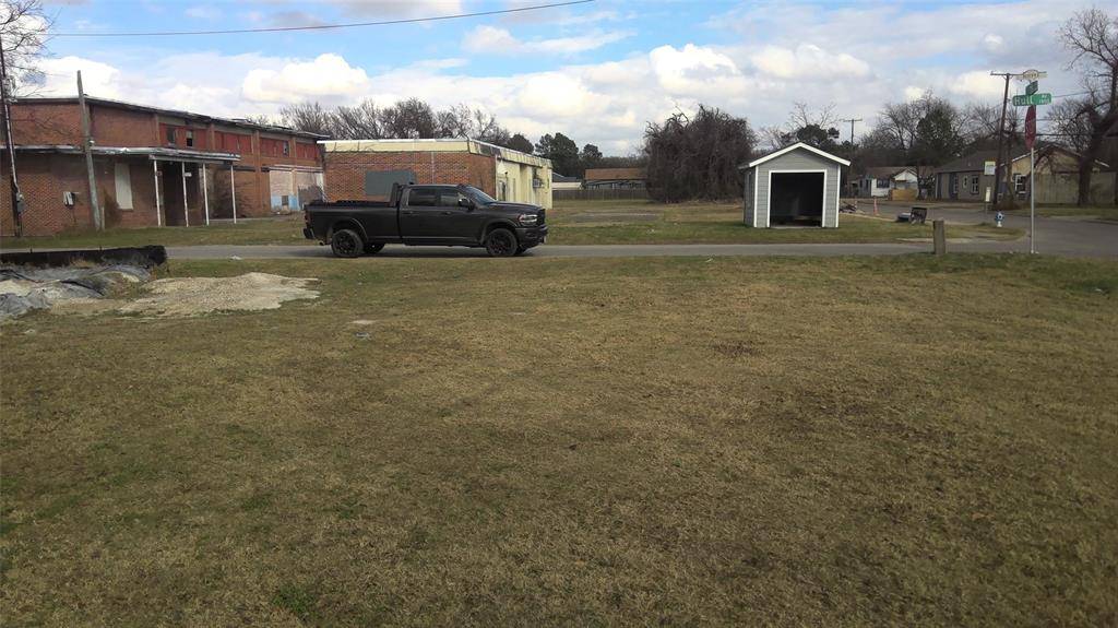 4524 Meek Street, Dallas, TX 75216